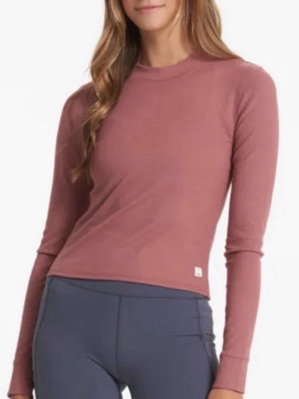 Vuori Mudra Long Sleeve activewear tee in a rosewood heather ribbed
